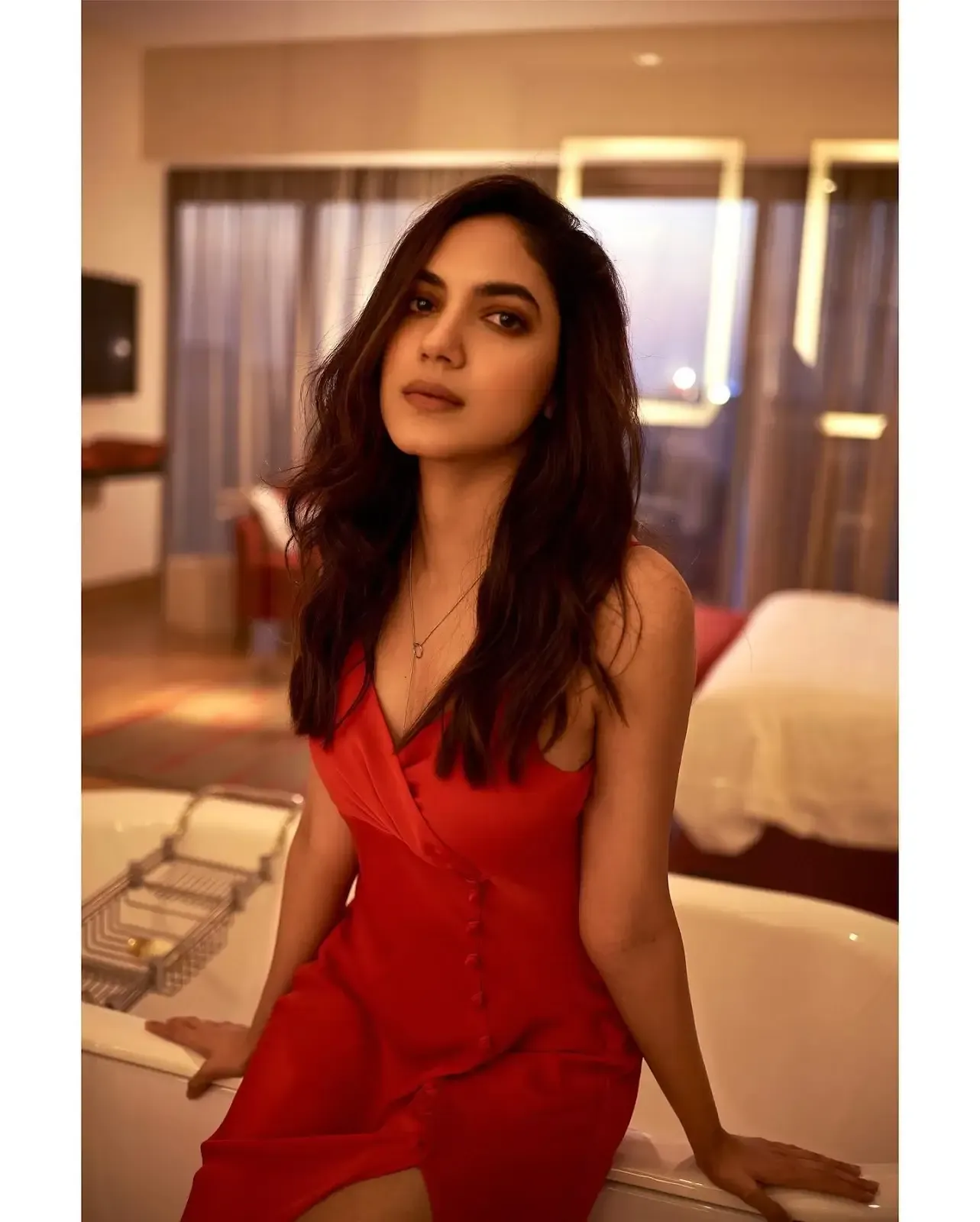 INDIAN ACTRESS RITU VARMA IMAGES IN SLEEVELESS LONG RED GOWN 2